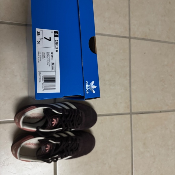 Adidas Gazelle Womens - Picture 8 of 8